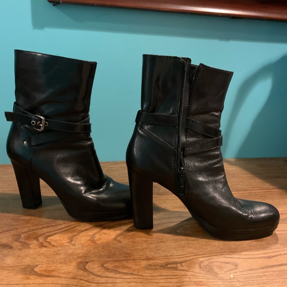 Black platform boots, Nine West - Picture 2 of 2